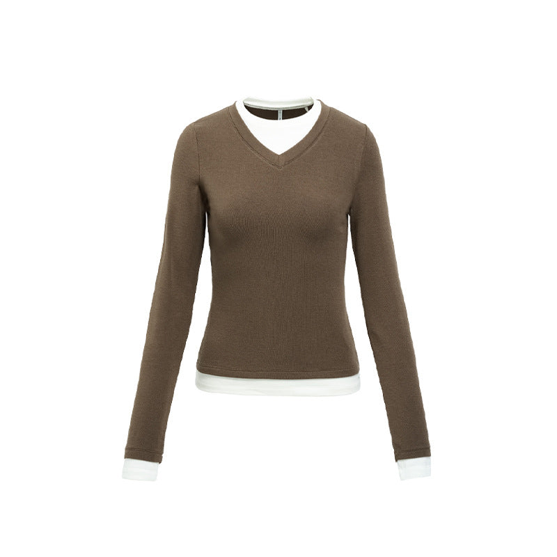 Two-piece look V-neck contrast color top