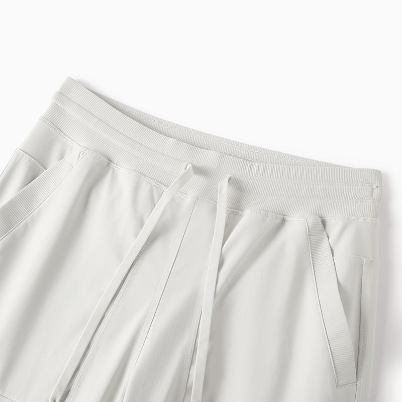 Lightweight sportswear trousers
