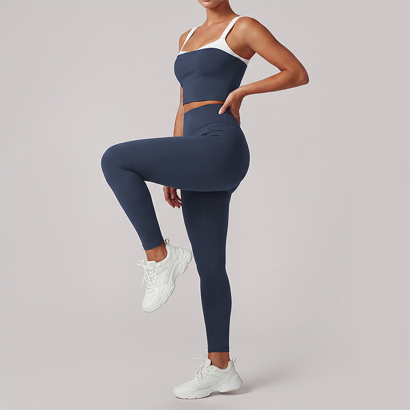 Wholesale Women's Quick-Dry Yoga Set Sleeveless Sports Bra & Capri Pants with Chest Pad