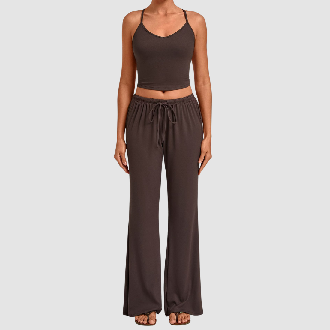 Wholesale Women’s Backless Cami & Straight-Leg Pants Yoga Set