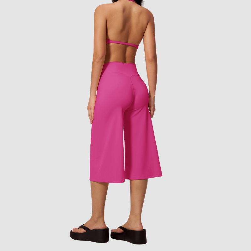 Wholesale Women's Brushed Sports Bra & Wide-Leg Cropped Pants Set – High-Support Seam-Detail 2-Piece Yoga Set