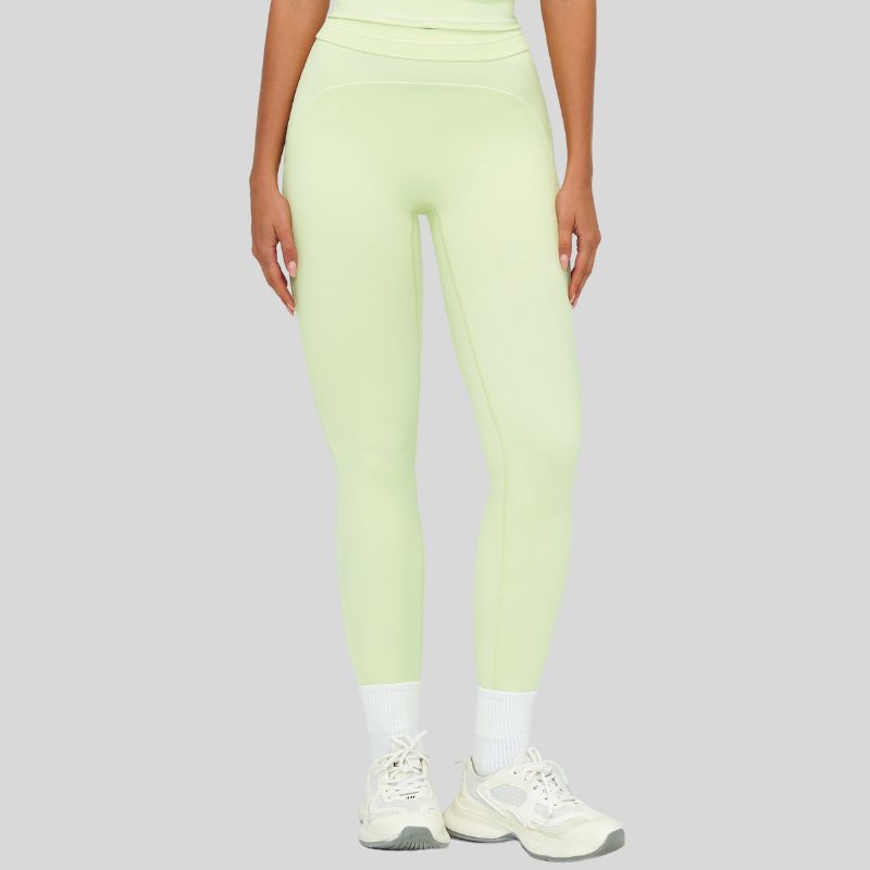 Contrasting stitching leggings