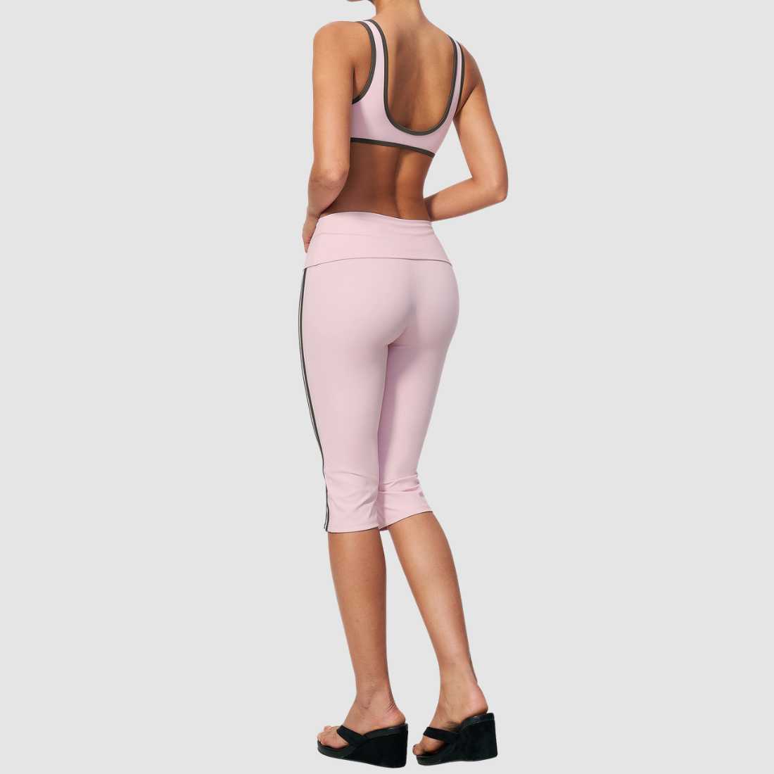 Wholesale color-blocked V-neck sports bra & striped cropped pants set