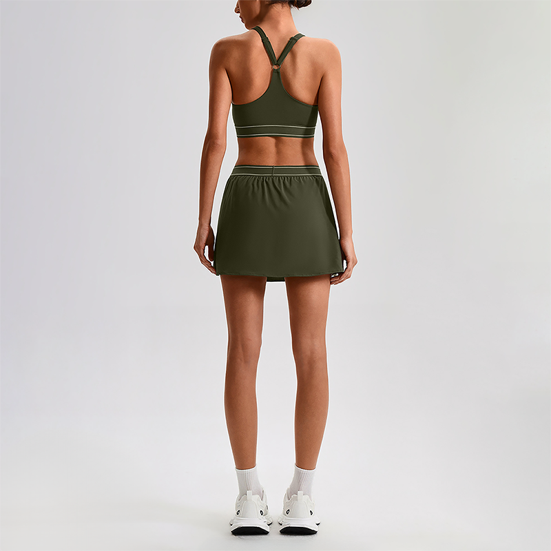 Wholesale Naked-Feel Sports Bra & Pleated Tennis Skirt Set – Quick-Dry Athletic 2-Piece with Built-In Shorts