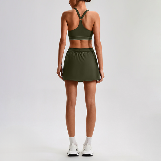 Wholesale Naked-Feel Sports Bra & Pleated Tennis Skirt Set – Quick-Dry Athletic 2-Piece with Built-In Shorts