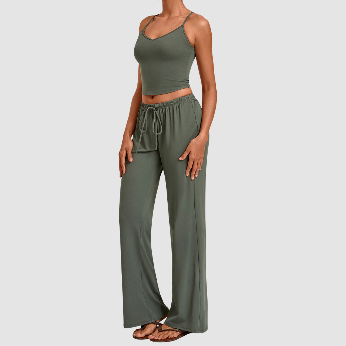 Wholesale Women’s Backless Cami & Straight-Leg Pants Yoga Set