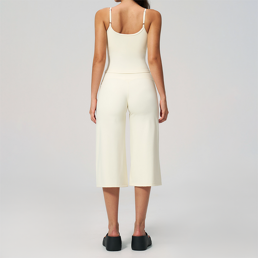 Wholesale Women's Brushed Spaghetti-Strap Tank Top & Wide-Leg Cropped Pants Set – Seam-Detail 2-Piece Yoga Set