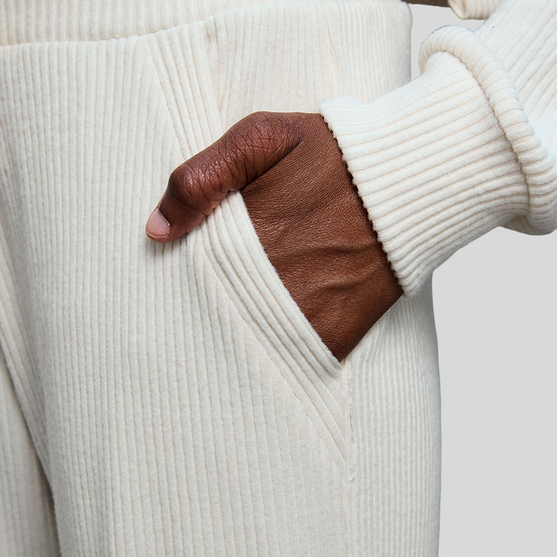 Loose-fitting sports pants + hooded sports sweatshirt two-piece set