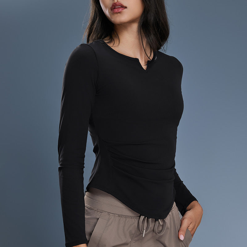 Slim fit and warm long-sleeved sports top