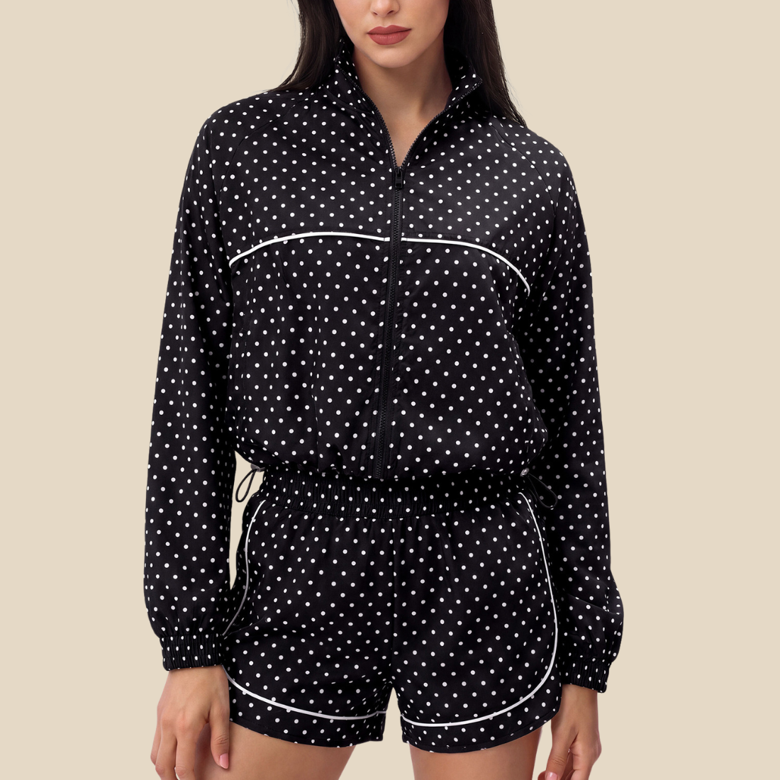 Wholesale Women's Activewear Stand-Collar Zip Jacket & Hip-Lift Shorts Two-Piece Set