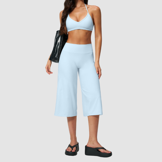 Wholesale Women's Brushed Sports Bra & Wide-Leg Cropped Pants Set – High-Support Seam-Detail 2-Piece Yoga Set