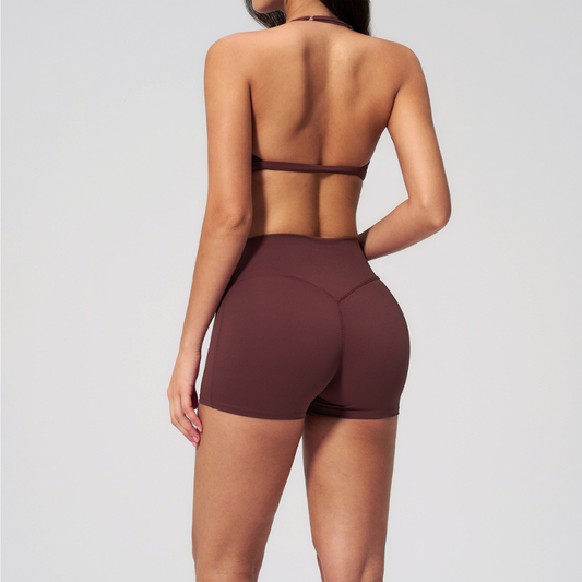 Wholesale Women's Halter Neck Sports Bra & High-Waist Booty Shorts Set – Seam-Detail Quick-Dry 2-Piece Yoga Set
