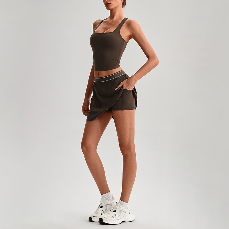 Wholesale Sleeveless Sports Top & Pleated Tennis Skirt Set – Quick-Dry Athletic 2-Piece with Built-In Shorts