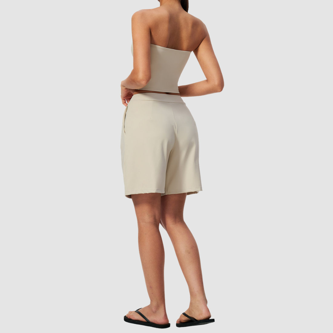 Wholesale Women’s Tube Top & Relaxed Shorts Yoga Set – Moisture-Wicking