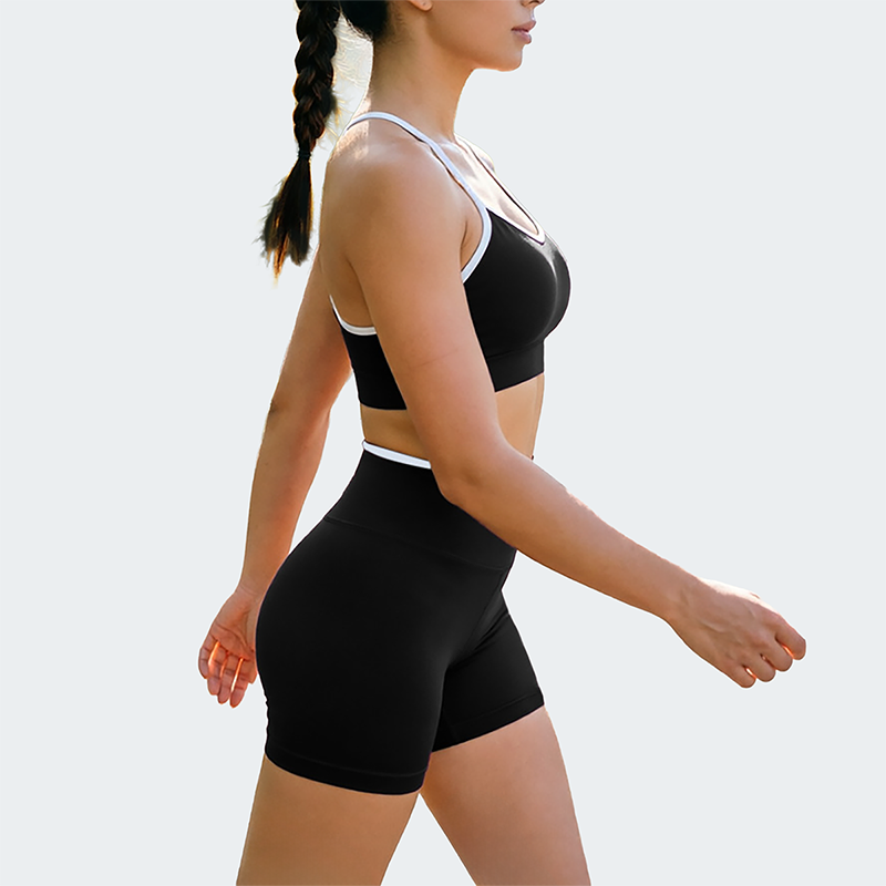 Wholesale Women's Seamless Yoga Set: Sports Bra & Biker Shorts – Butt-Lifting Breathable Pilates Training w/ Chest Pad