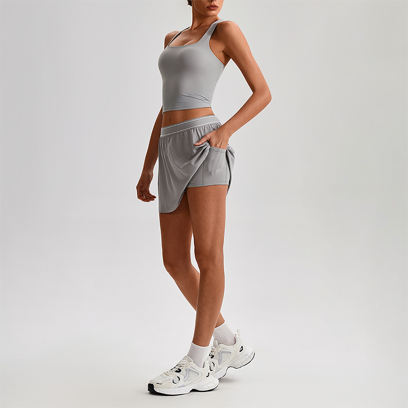 Wholesale Sleeveless Sports Top & Pleated Tennis Skirt Set – Quick-Dry Athletic 2-Piece with Built-In Shorts