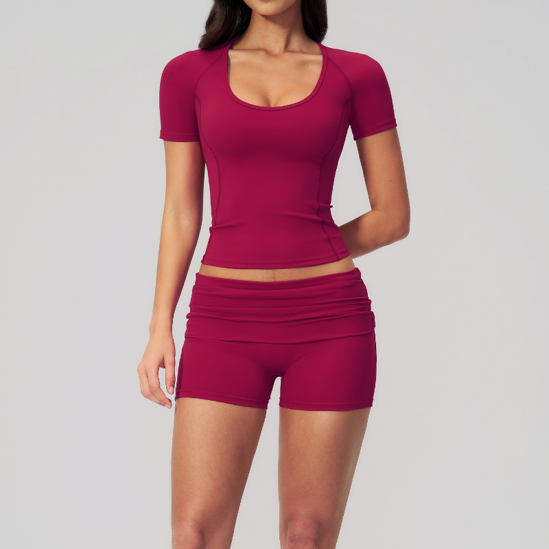 Wholesale short-sleeved tops and high-waisted fold-over shorts sets
