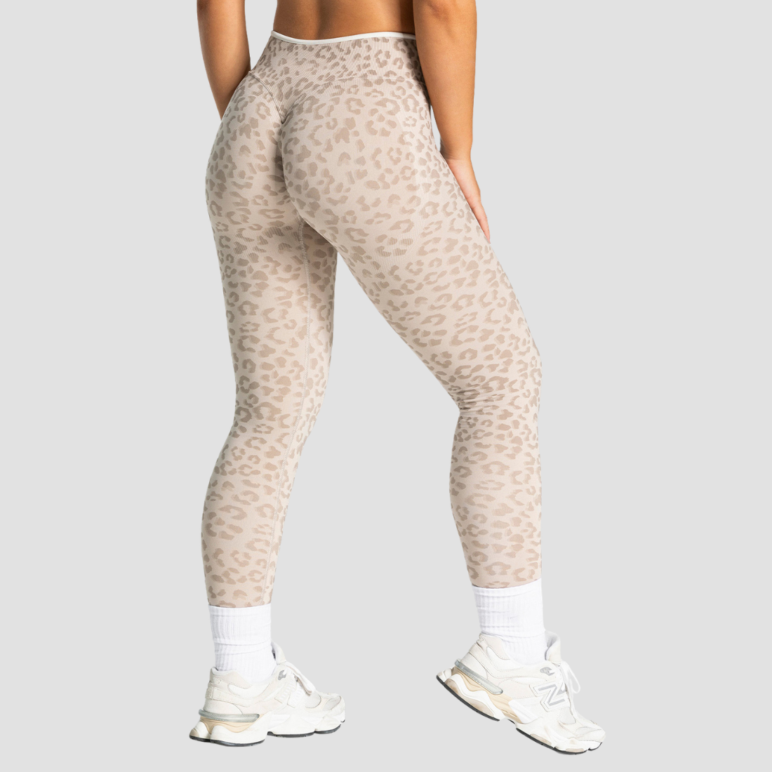 Wholesale Women's Seamless Leopard Print High-Waist Yoga Leggings