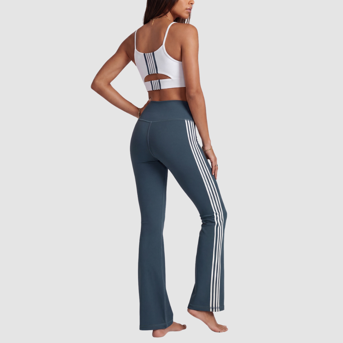 Wholesale Women's Contrast Sports Bra & Flare Yoga Pants Set – High-Waist Quick-Dry