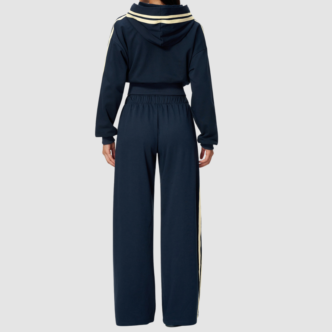 Wholesale Women's Hooded Sweatshirt and Long Sweatpants Set