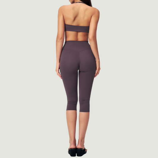 Wholesale Women's Seam-Detail Sports Bra + Mid-Length Shorts Set – Butt-Lifting Yoga Gym Activewear