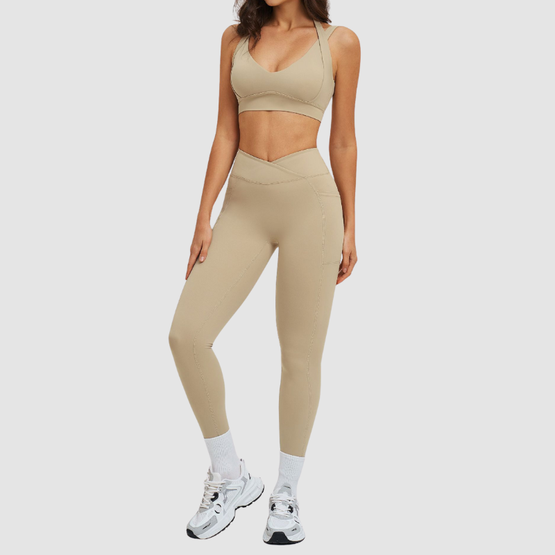 Wholesale strappy halter bra and tight yoga legging set