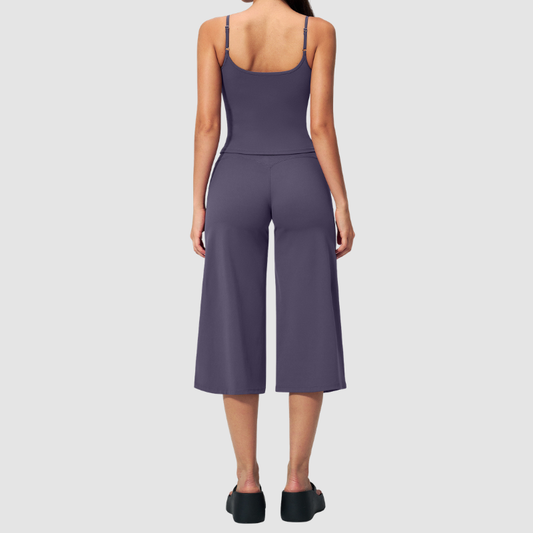 Wholesale Women's Brushed Spaghetti-Strap Tank Top & Wide-Leg Cropped Pants Set – Seam-Detail 2-Piece Yoga Set