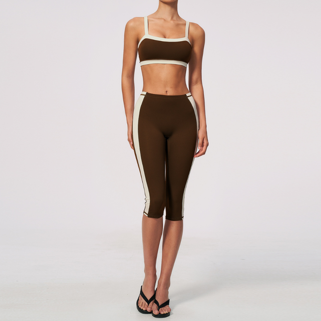 Wholesale Women's Colorblock Bare-Feel Yoga Set Sports Bra & Capri Pants