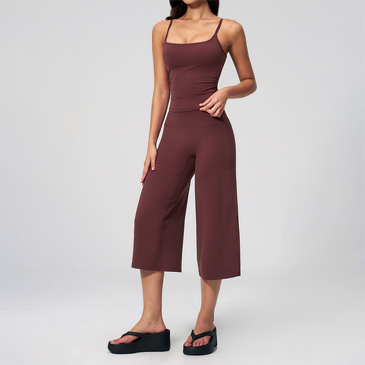 Wholesale Women's Brushed Spaghetti-Strap Tank Top & Wide-Leg Cropped Pants Set – Seam-Detail 2-Piece Yoga Set