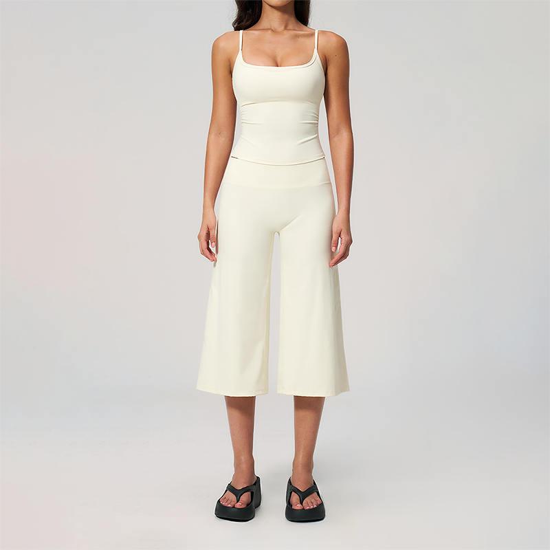 Wholesale Women's Brushed Spaghetti-Strap Tank Top & Wide-Leg Cropped Pants Set – Seam-Detail 2-Piece Yoga Set