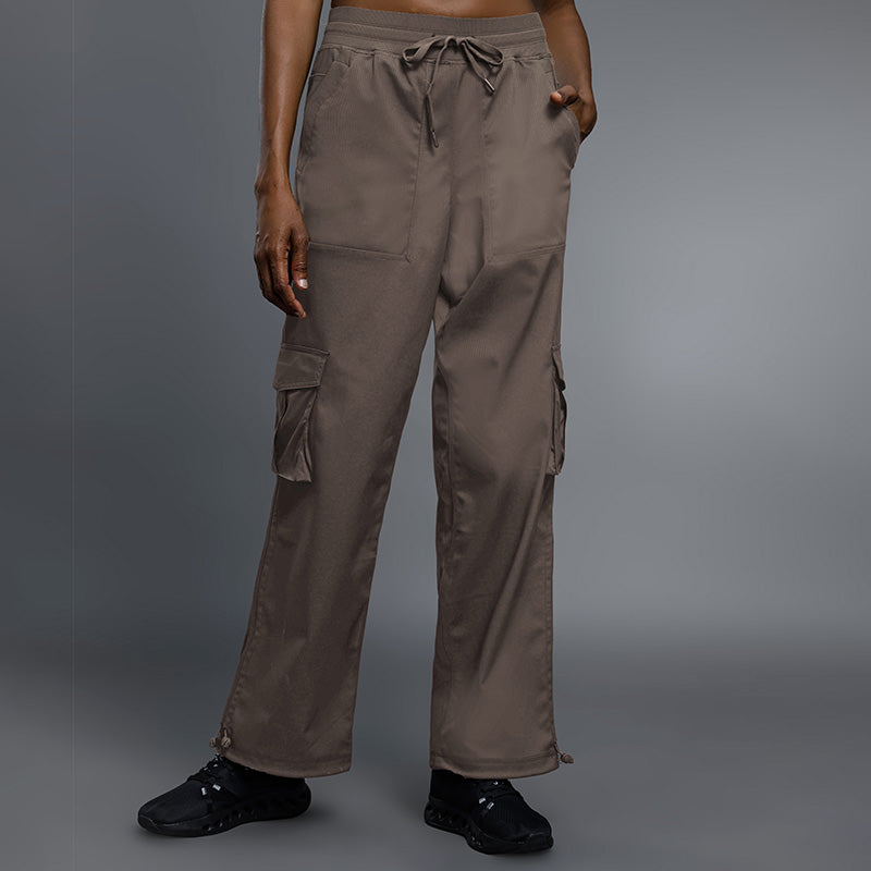 Lightweight sportswear trousers