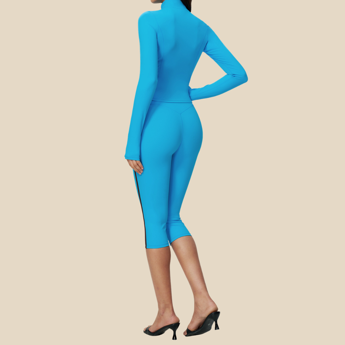 Wholesale Women's Stand-Collar Zip Jacket & Cropped Pants Yoga Set