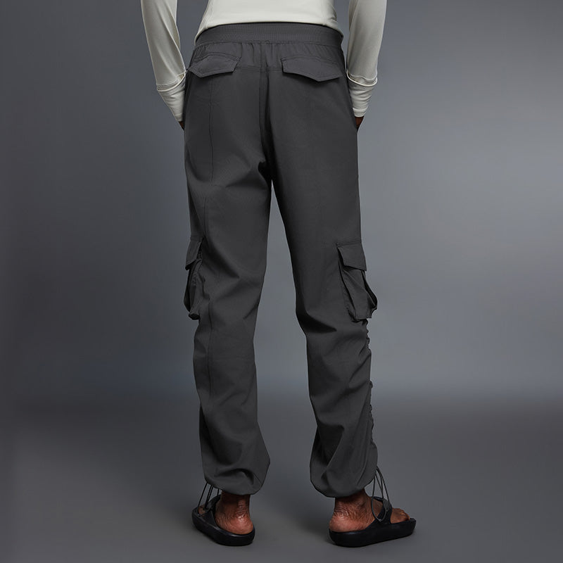 Lightweight sportswear trousers