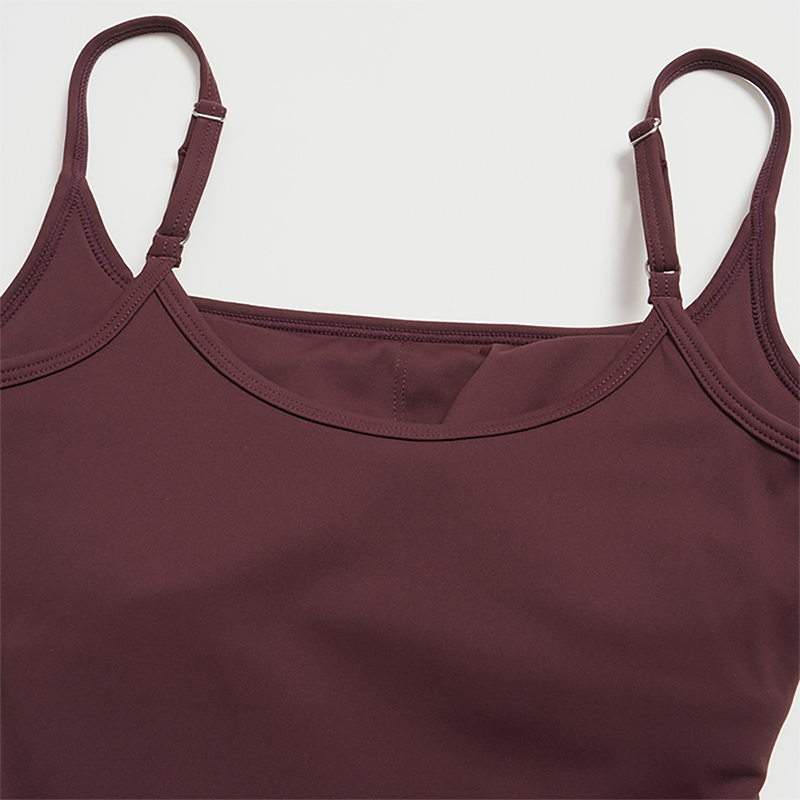 Wholesale Women's Brushed Spaghetti-Strap Tank Top & Wide-Leg Cropped Pants Set – Seam-Detail 2-Piece Yoga Set