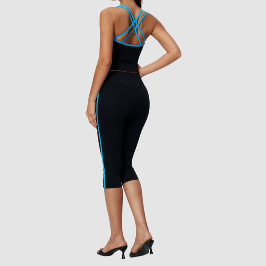 Wholesale Women's Fixed-Cup Sports Vest & Cropped Pants Yoga Set