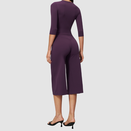 Wholesale Women's 3/4 Sleeve Crop Top & Mid-Length Leggings Set – Seamless Yoga Activewear