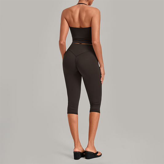Wholesale Women's Halter Neck Yoga Set – High Elasticity Capri Pants Fitness Activewear
