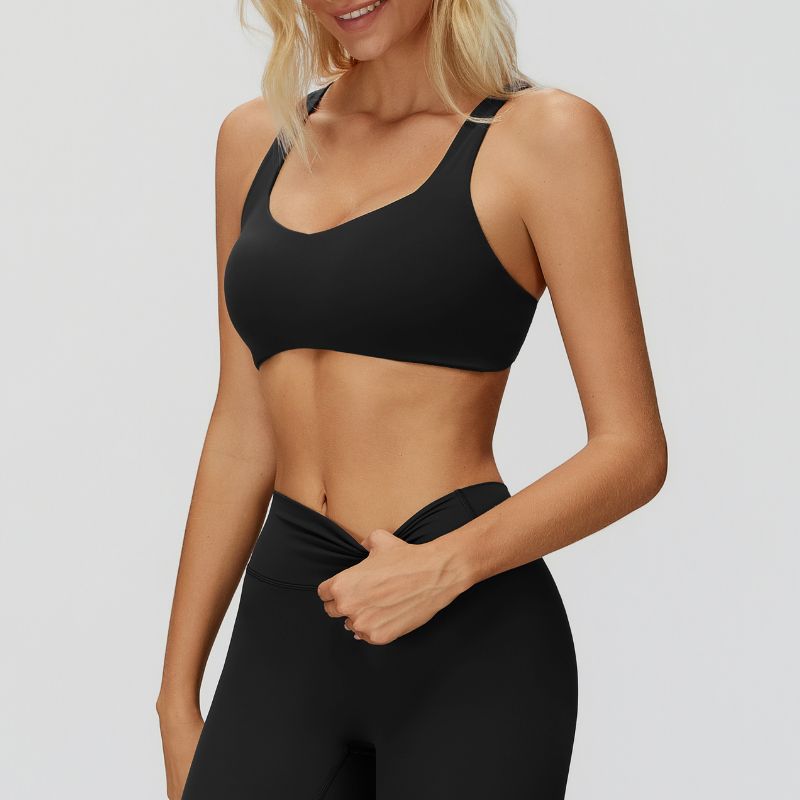 Sports bra with removable bra pads
