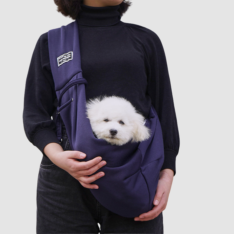 Portable breathable pet carrying bag