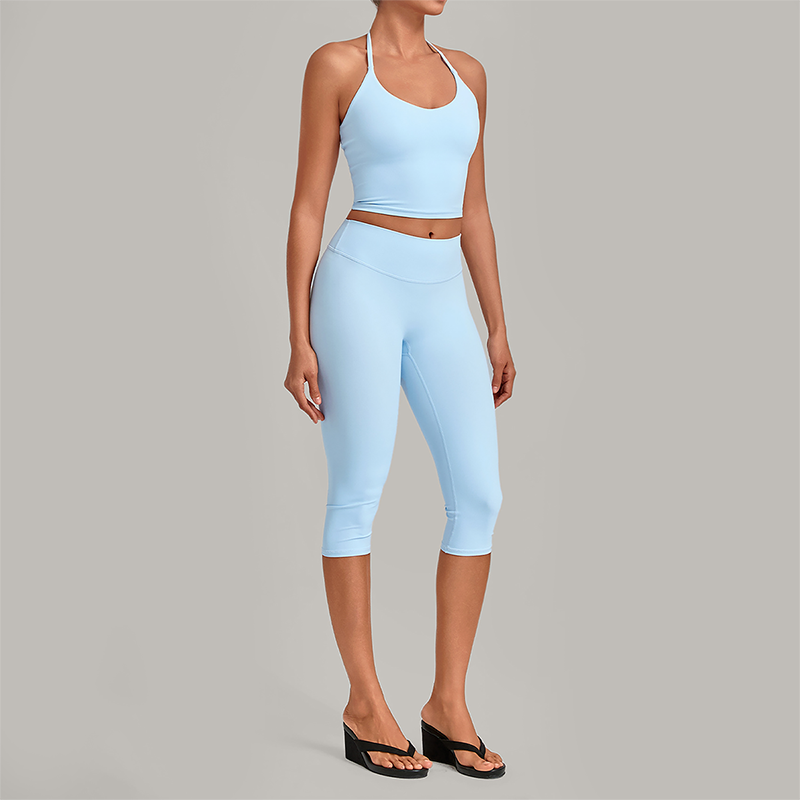 Wholesale Women's Halter Neck Yoga Set – High Elasticity Capri Pants Fitness Activewear