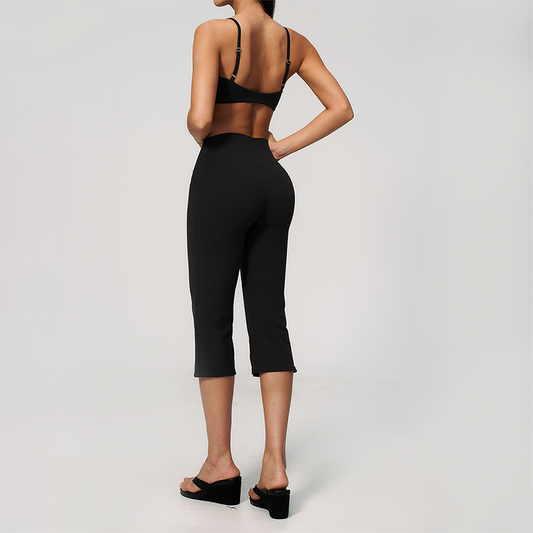 Wholesale Women's High-Impact Sports Bra & Capri Pants Yoga Set with Chest Pad