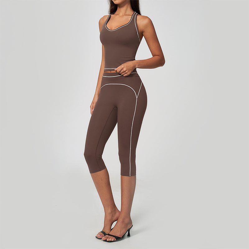 Wholesale Women's Colorblock Brushed Yoga Set: Halter V-Neck Top & Capri Pants