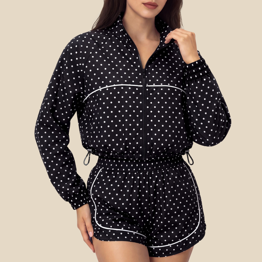 Wholesale Women's Activewear Stand-Collar Zip Jacket & Hip-Lift Shorts Two-Piece Set