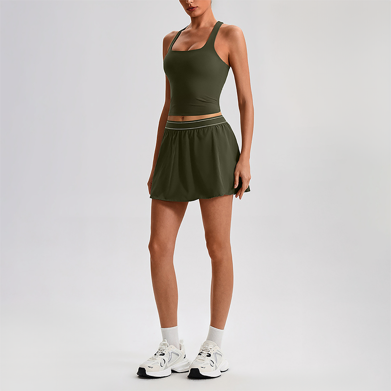 Wholesale Sleeveless Sports Top & Pleated Tennis Skirt Set – Quick-Dry Athletic 2-Piece with Built-In Shorts