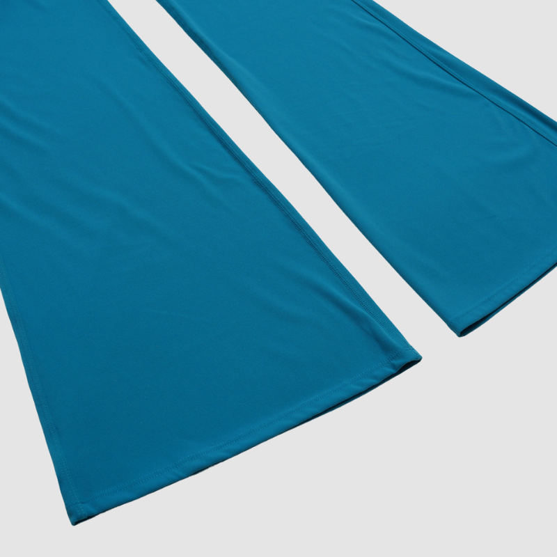Wholesale Seam-Detail Racerback Tank Top & High-Waist Flare Leggings Set – Brushed Yoga 2-Piece