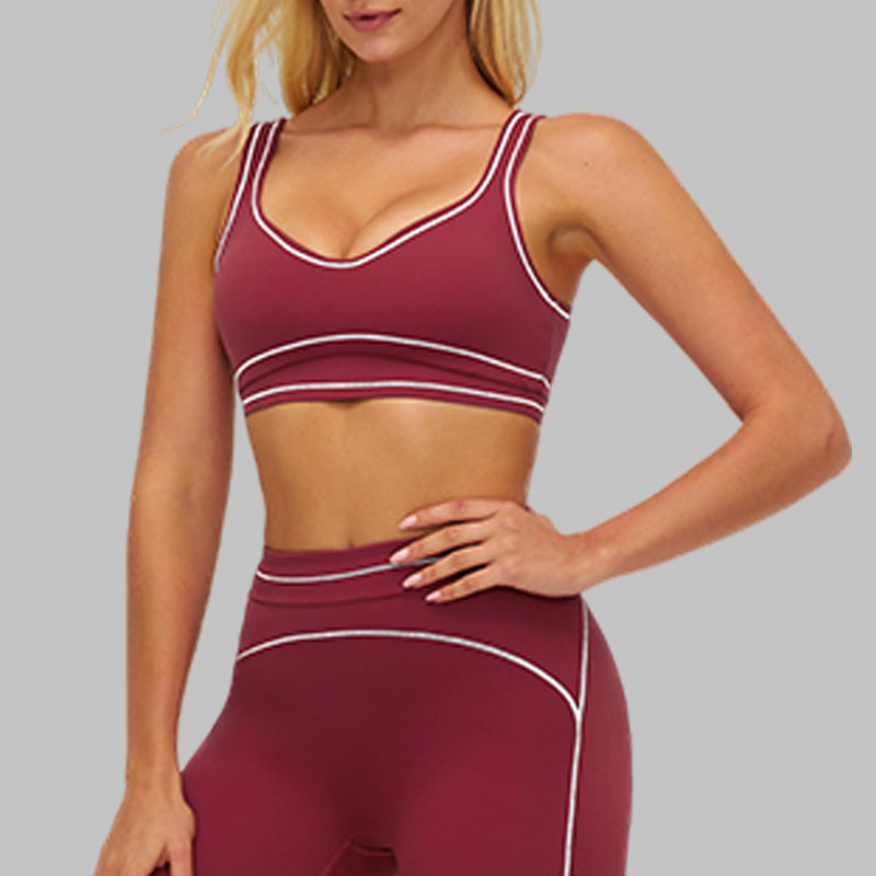 Contrasting bra with removable bra pads