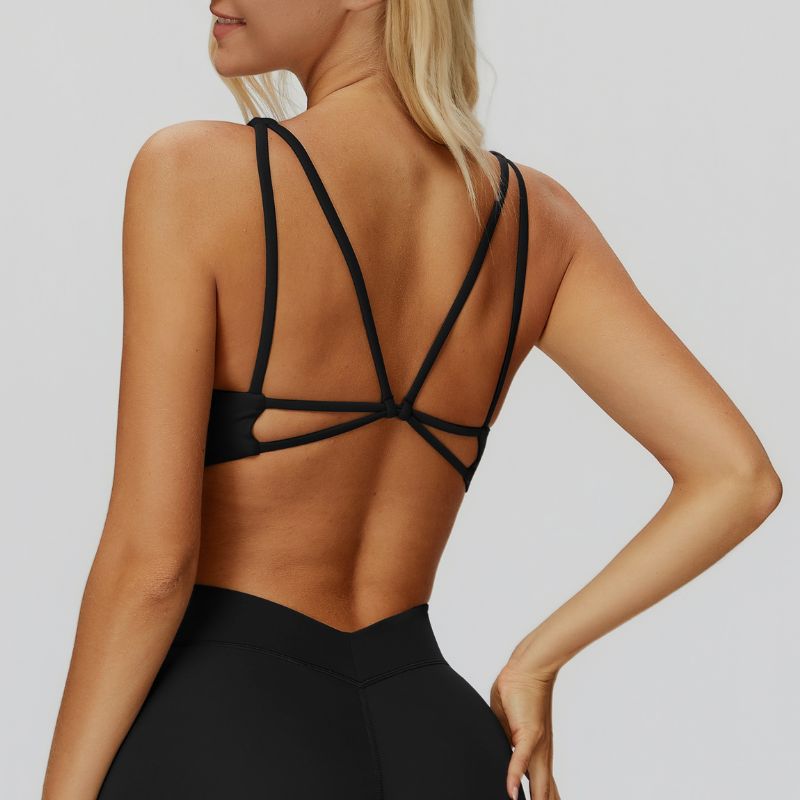 Sports bra with removable bra pads