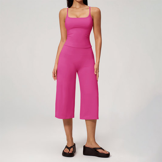 Wholesale Women's Brushed Spaghetti-Strap Tank Top & Wide-Leg Cropped Pants Set – Seam-Detail 2-Piece Yoga Set
