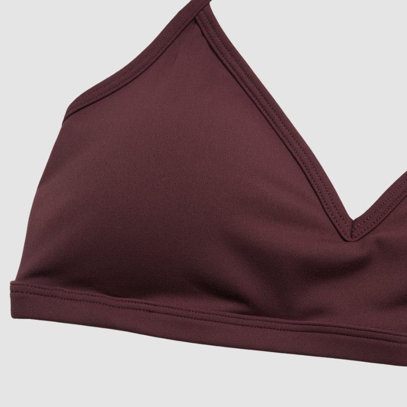 Wholesale Women's Brushed Sports Bra & Wide-Leg Cropped Pants Set – High-Support Seam-Detail 2-Piece Yoga Set