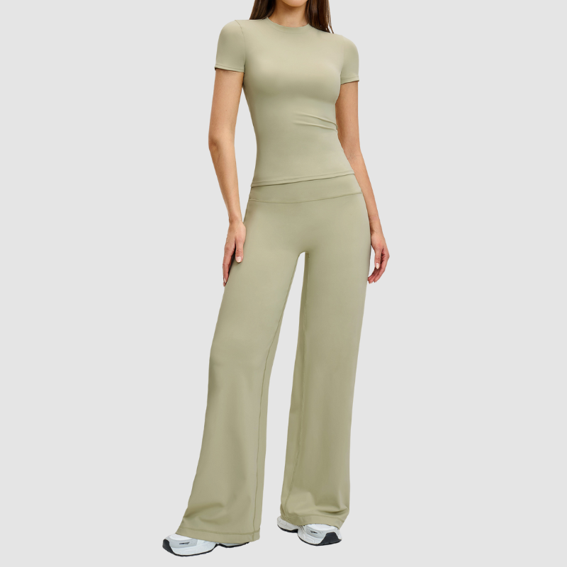 Wholesale fitted short-sleeved top + loose wide-leg pants